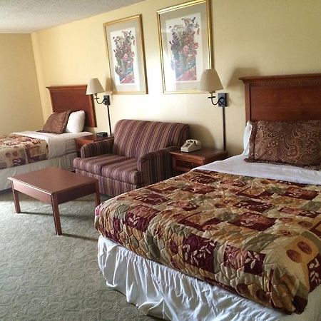 Plaza Hotel And Suites Pine Bluff Extérieur photo