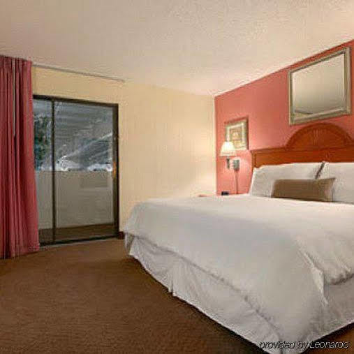 Plaza Hotel And Suites Pine Bluff Chambre photo
